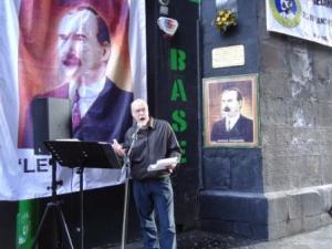 Allan Armstrong speaking at JCS event at James Connolly's birthplace, 107 Cowgate, Edinburgh.